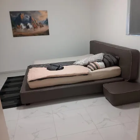 Lina's Vacation In Lägenhet Windhagen